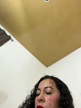 luisa curli online show from 04/25/26, 11:46