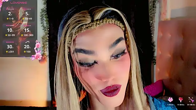 Snapshot of the-horus-girl chatting on 07/05/26, 10:22 the-horus-girl online show from 07/05/26, 10:22