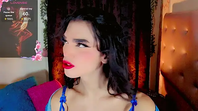 Snapshot of the-horus-girl chatting on 07/06/26, 05:26 the-horus-girl online show from 07/06/26, 05:26