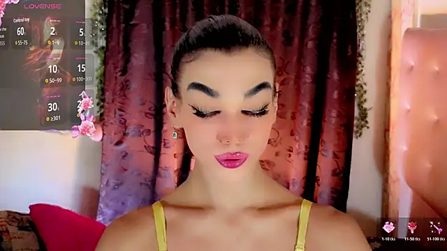 Snapshot of the-horus-girl chatting on 07/08/26, 05:45 the-horus-girl online show from 07/08/26, 05:45