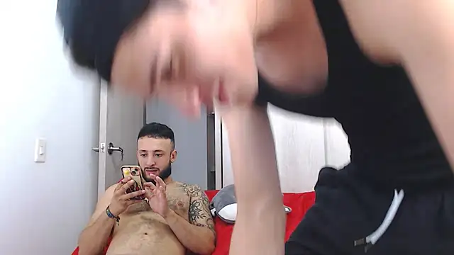 Snapshot of Sanit_Di chatting on 04/30/26, 03:02 Sanit Di online show from 04/30/26, 03:02