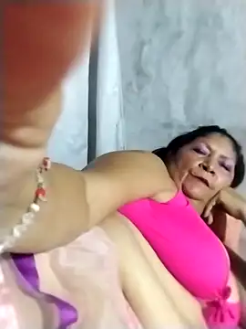 Snapshot of naysi chatting on 03/20/25, 03:23 naysi online show from 03/20/25, 03:23