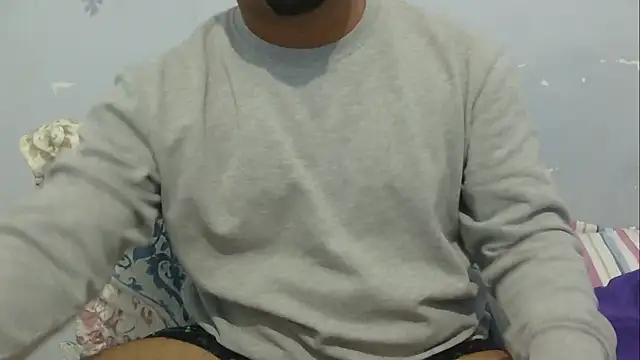 Snapshot of Mobtcreator23 chatting on 05/11/26, 12:27 Mobtcreator23 online show from 05/11/26, 12:27