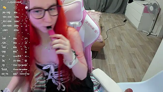 Malina Lovely online show from 10/27/25, 08:35