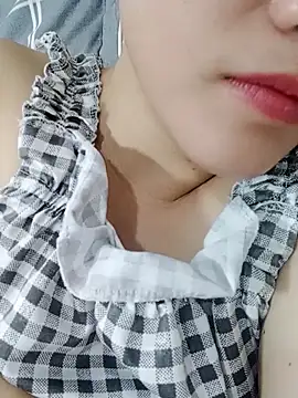  Attractivegirl33 online show from 09/28/25, 08:52