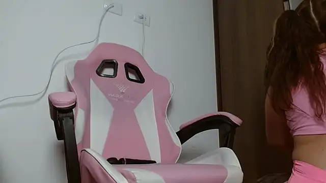 keilafranco online show from 10/17/25, 12:14