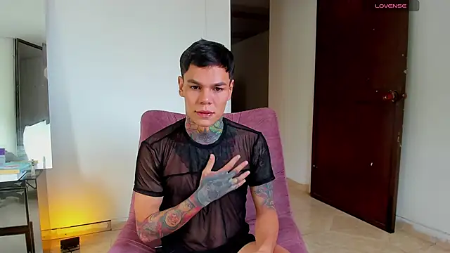 Jordyrodriiguez online show from 10/13/25, 05:24