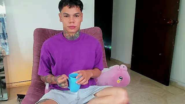 Jordyrodriiguez online show from 10/22/25, 01:11