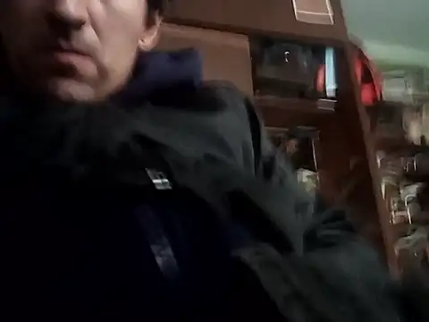 Snapshot of SilverMarquez1990 chatting on 03/23/26, 08:57 SilverMarquez1990 online show from 03/23/26, 08:57