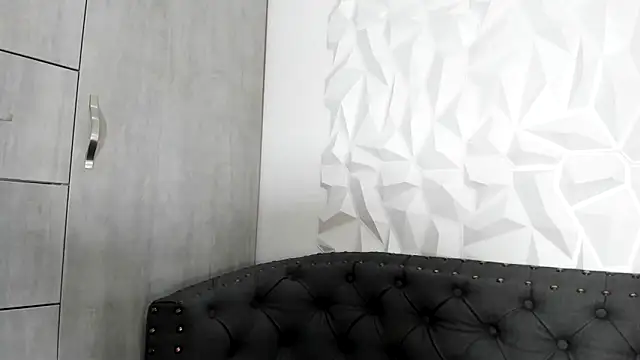 Snapshot of Prettygirl_012 chatting on 02/15/25, 08:33 Prettygirl 012 online show from 02/15/25, 08:33