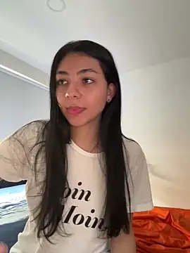 Liissa cute  online show from 12/21/25, 09:11