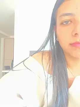 Snapshot of Liissa_cute_ chatting on 04/20/26, 06:53 Liissa cute online show from 04/20/26, 06:53
