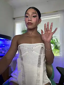 Emaa- online show from 11/12/25, 10:41