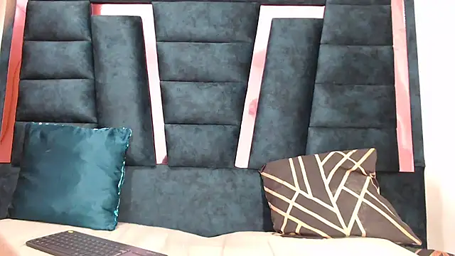 DiannellaforYou online show from 11/29/25, 11:30