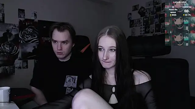 Snapshot of camcoupbang chatting on 02/21/25, 03:45 camcoupbang online show from 02/21/25, 03:45