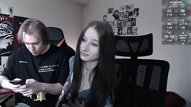 Snapshot of camcoupbang chatting on 02/22/25, 06:06 camcoupbang online show from 02/22/25, 06:06