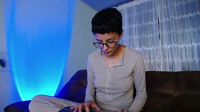 peyton golden1 online show from 03/19/25, 07:29