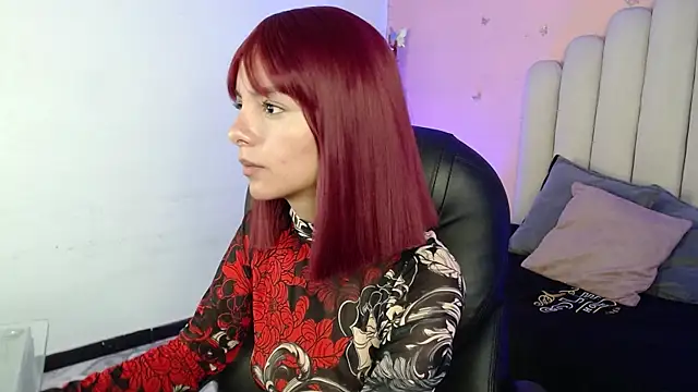 peyton golden1 online show from 10/10/25, 03:27