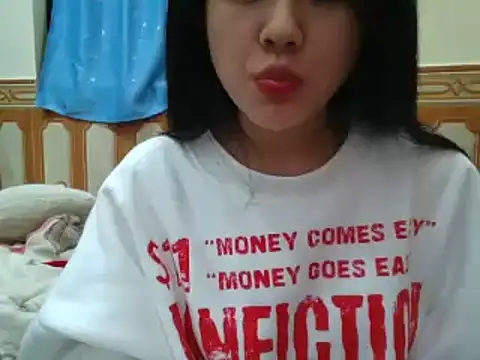 Yin-girl online show from 02/03/25, 11:42