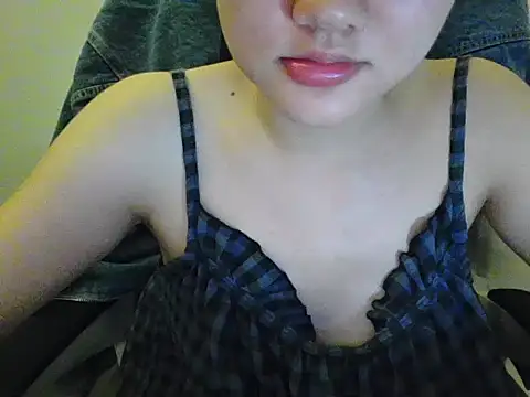 Yin-girl online show from 09/18/25, 05:04