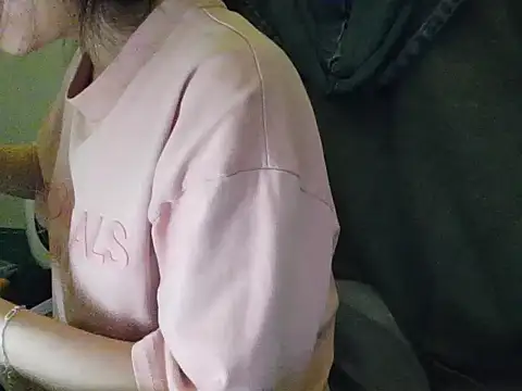 Yin-girl online show from 10/08/25, 08:17