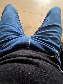 morenomedna2 online show from 09/25/25, 10:52