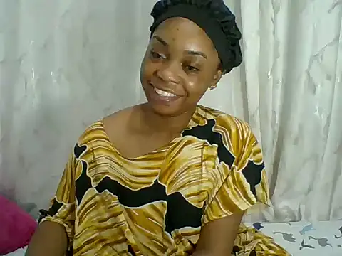 Snapshot of PrettyPrincess14 chatting on 05/19/26, 07:09 PrettyPrincess14 online show from 05/19/26, 07:09