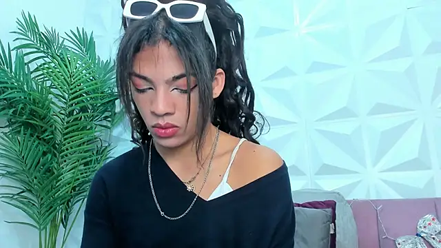 Briyit Doll online show from 12/11/24, 01:28