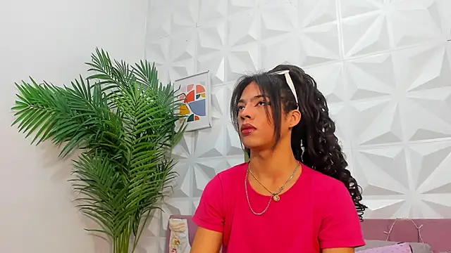 Briyit Doll online show from 12/12/24, 12:22