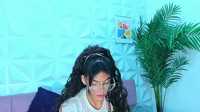 Briyit Doll online show from 01/19/25, 09:55