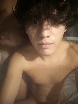 Snapshot of pedrodavid_ chatting on 05/11/26, 12:38 pedrodavid online show from 05/11/26, 12:38