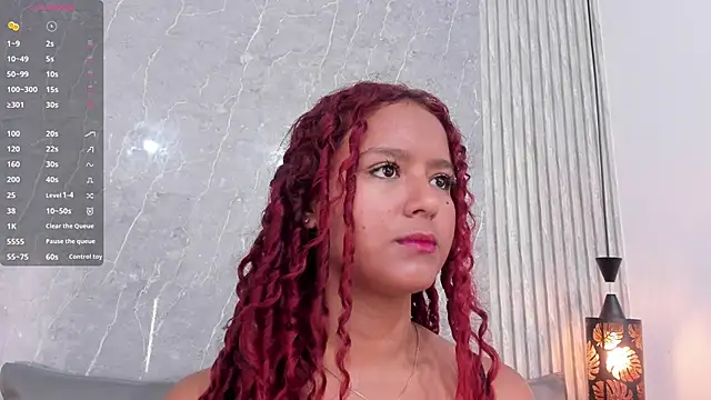 Snapshot of Sophiee_Velvet chatting on 01/11/25, 11:23 Sophiee Velvet online show from 01/11/25, 11:23