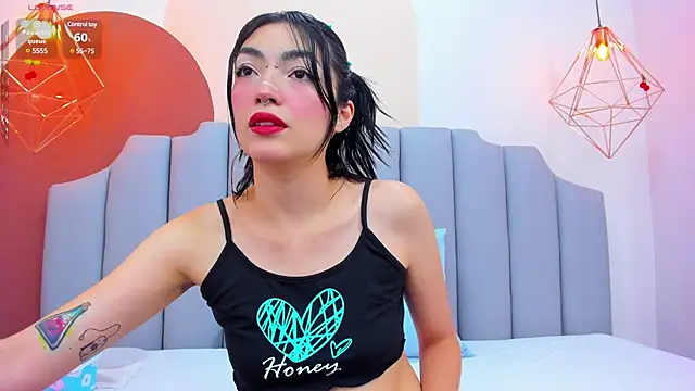 Snapshot of ThailyCherry chatting on 01/10/25, 07:32 ThailyCherry online show from 01/10/25, 07:32