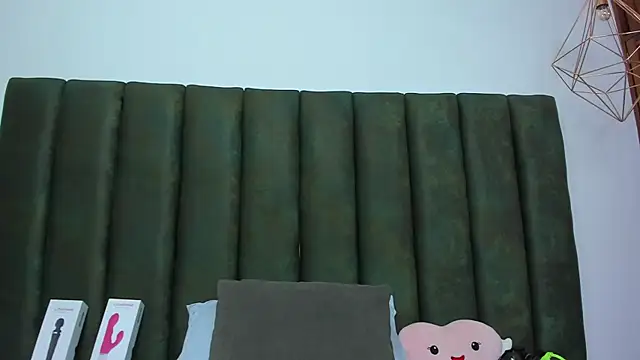 ThailyCherry online show from 11/14/25, 08:07