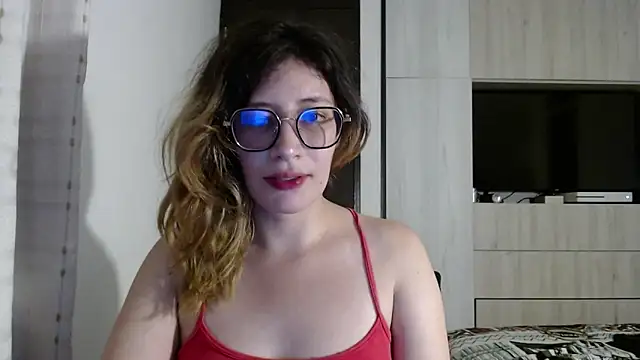 mariana124- online show from 12/30/24, 10:45