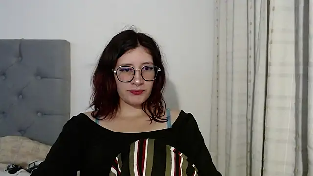mariana124- online show from 01/04/25, 03:29