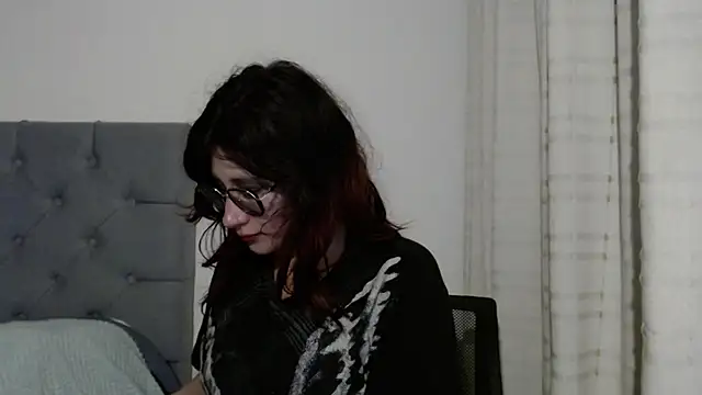 mariana124- online show from 02/05/25, 08:14