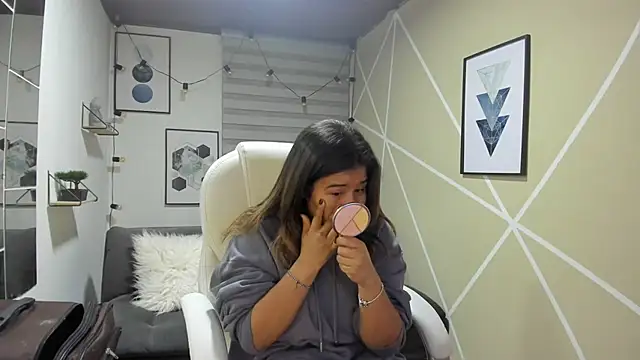 Enma  clark online show from 11/25/25, 03:39