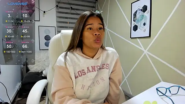 Enma  clark online show from 04/19/26, 04:12