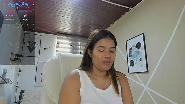Snapshot of Enma__clark chatting on 06/11/26, 05:11 Enma clark online show from 06/11/26, 05:11