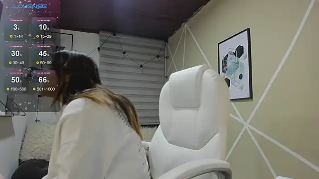 Snapshot of Enma__clark chatting on 07/07/26, 04:15 Enma clark online show from 07/07/26, 04:15