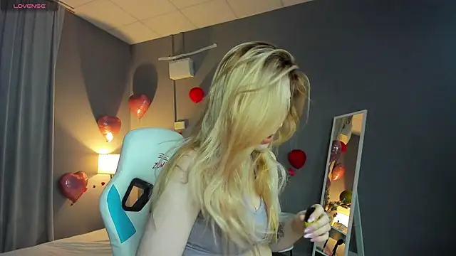 Vanessa Walters online show from 03/07/25, 02:15