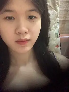 Snapshot of jenny5869 chatting on 05/13/26, 05:27 jenny5869 online show from 05/13/26, 05:27