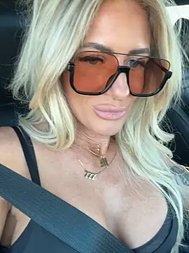 blondiluvsanal online show from 10/04/25, 10:19