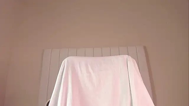 Snapshot of julieta_flower chatting on 10/08/25, 12:14 julieta flower online show from 10/08/25, 12:14