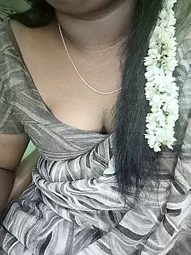 Snapshot of tamil_subha69 chatting on 12/02/24, 05:48 tamil subha69 online show from 12/02/24, 05:48