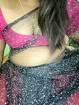 Snapshot of tamil_subha69 chatting on 12/05/24, 10:45 tamil subha69 online show from 12/05/24, 10:45