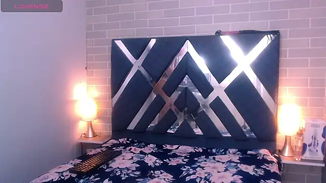 AndreaGil  online show from 03/04/25, 07:32