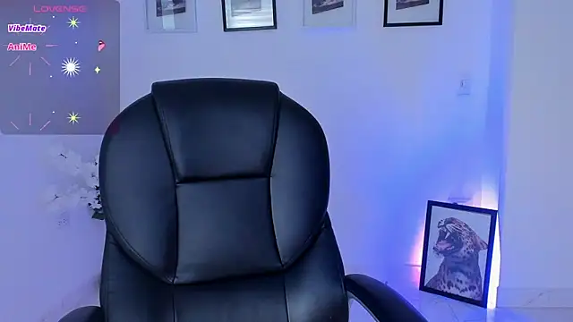 ellarosee  online show from 02/10/26, 06:45