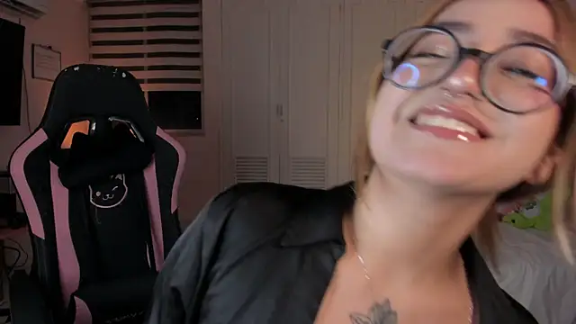 SweetJennaa online show from 09/20/25, 02:34